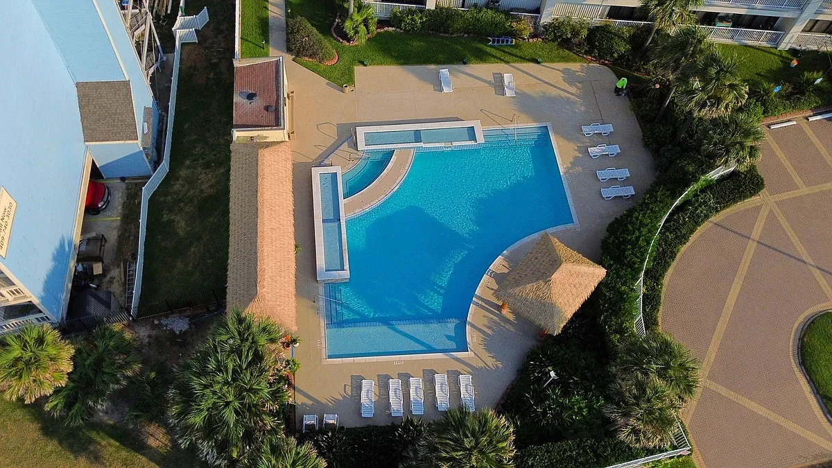 Building Photo - 7700 Seawall Blvd #702