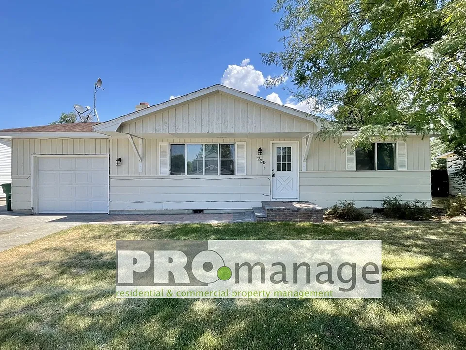 220 N Ladino Dr