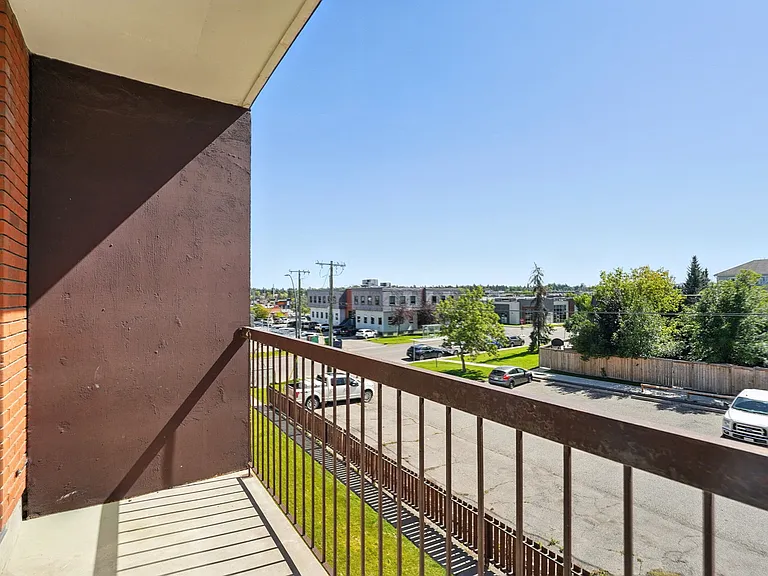 607 Kingsmere Cres SW — Photo 12