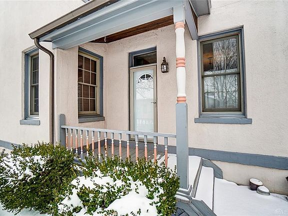 4th image of 1700 E 4th St