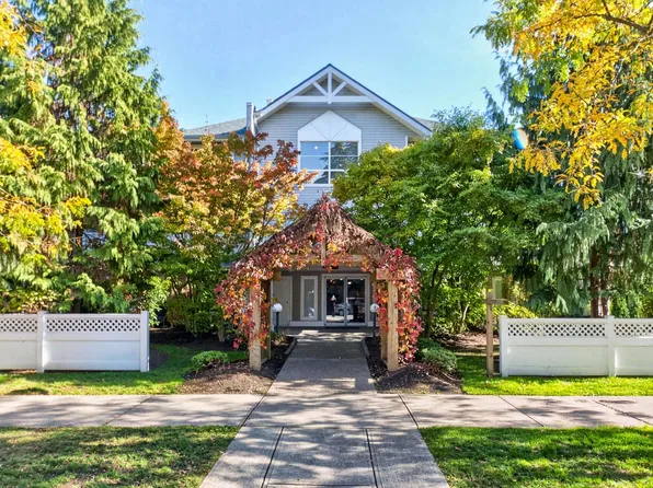 10130 139th St #202, Surrey, BC V3T 4L4
