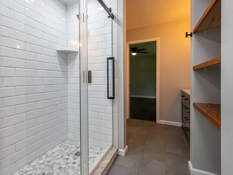 15 Tiffany Ln — Photo 16