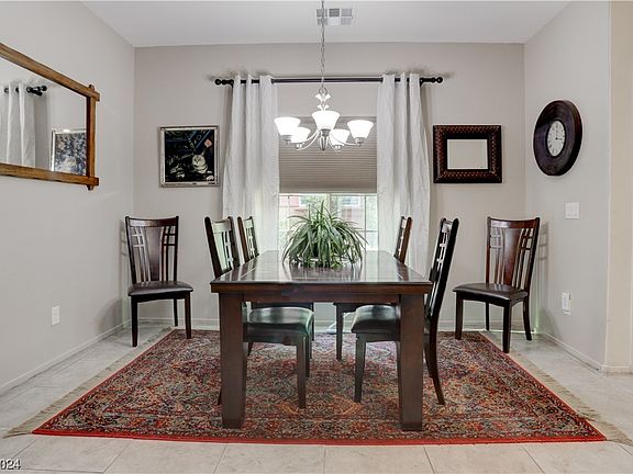 3rd image of 9551 Vega Carpio Ave