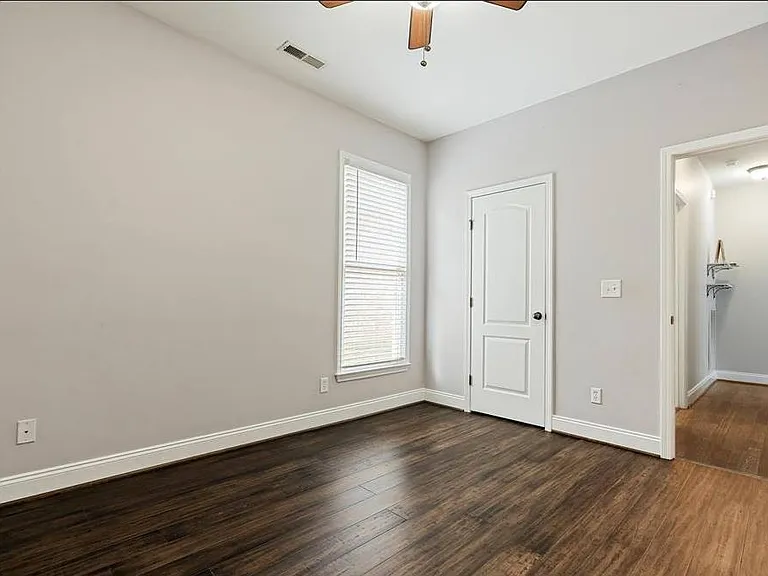 5593 Park Side Cir — Photo 7