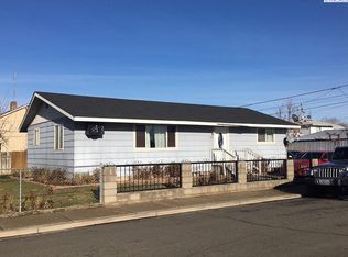 202 N E St #N, Toppenish, WA 98948