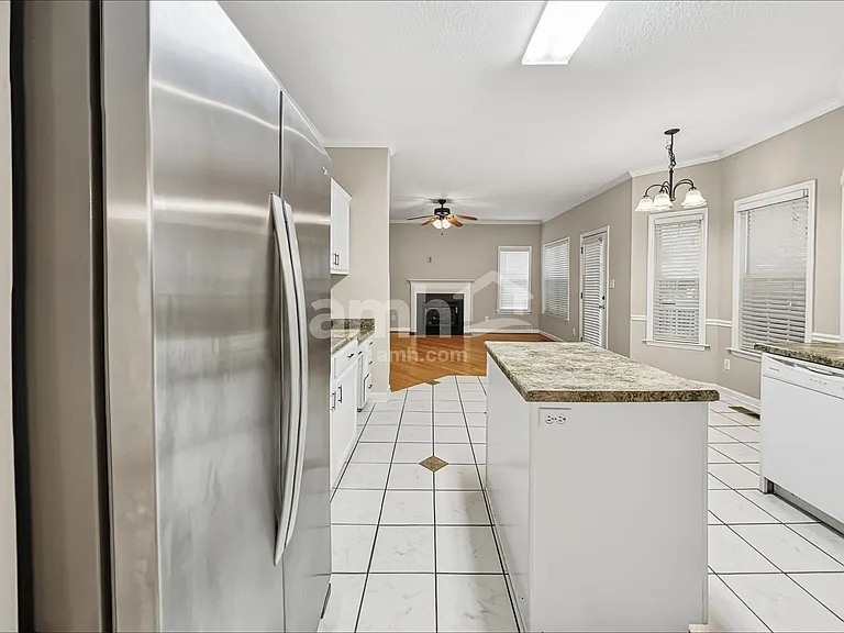 3520 Huntingridge Dr — Photo 3