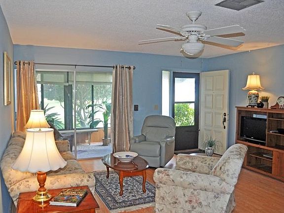 4th image of 1339 Queen Anne Dr #A