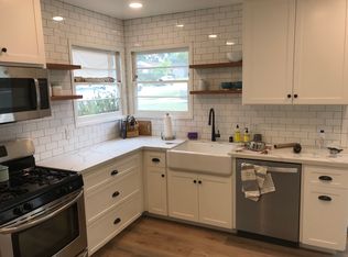 1490 N Grand Oaks Ave, Pasadena, CA 91104
