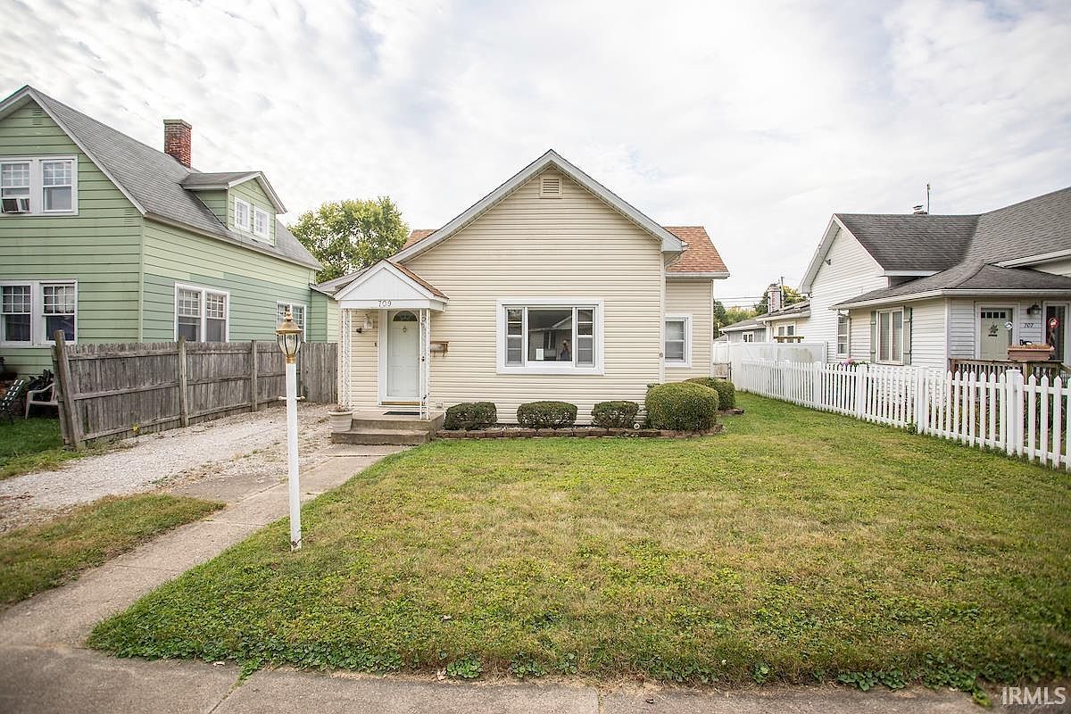 709 S A St, Elwood, IN 46036 MLS 202336607 Zillow