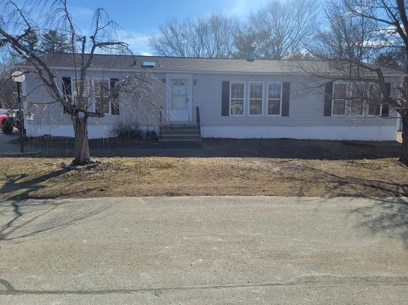 6 Falkland Lane, Rochester, NH 03867