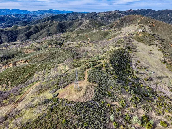 162 Mule Skinner Rd, Clearlake Oaks, CA 95423