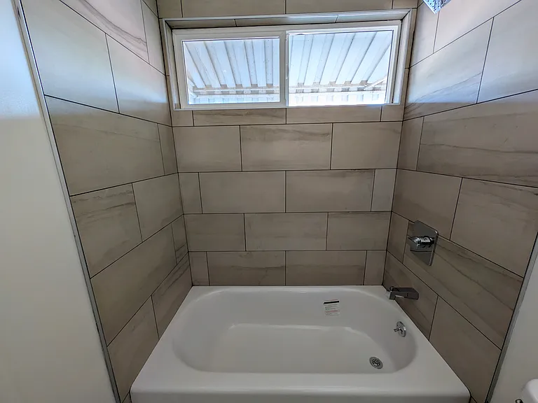 265 Lucas Ave #5 — Photo 16