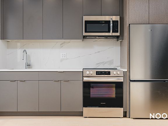 3rd image of 1499 Bedford Ave #10Z