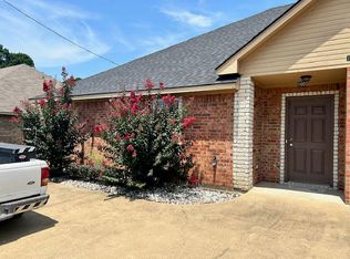 121 Helane Ln UNIT 100, Longview, TX 75604