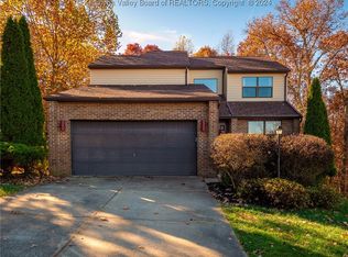 143 Summit Ridge Rd, Hurricane, WV 25526