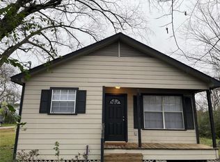 1003 E Main St, Tomball, TX 77375