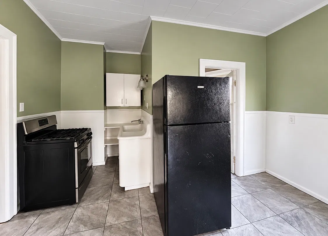 2 bed, $1,150 — Photo 4