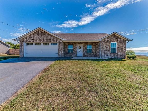 2nd image of 611 Privet Dr