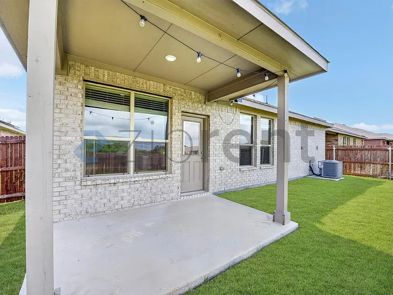 2325 Emerald Springs Dr — Photo 19