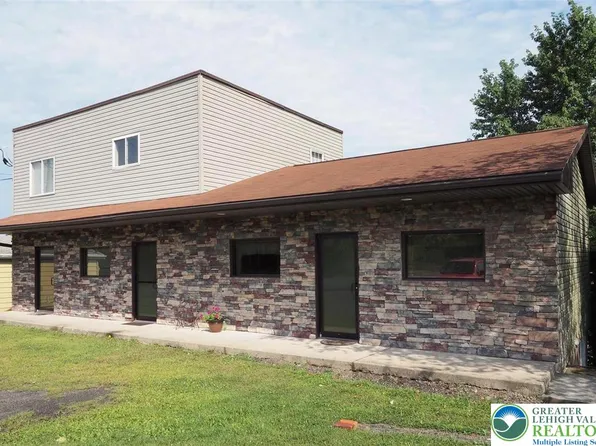 Lakeside Ave, Delano, PA 18220