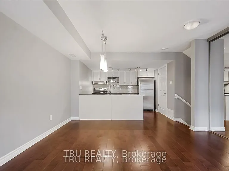 122 Lindenshade Dr #19 — Photo 6