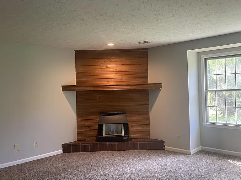 424 Harrodsburg Ln — Photo 10