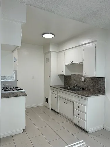 1639 E Kingsley Ave #3 Photo 1