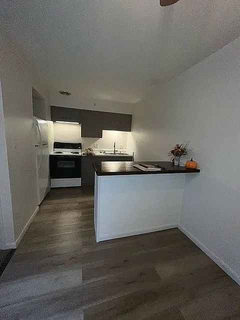 1st image of 12-175 Friendship Dr #50