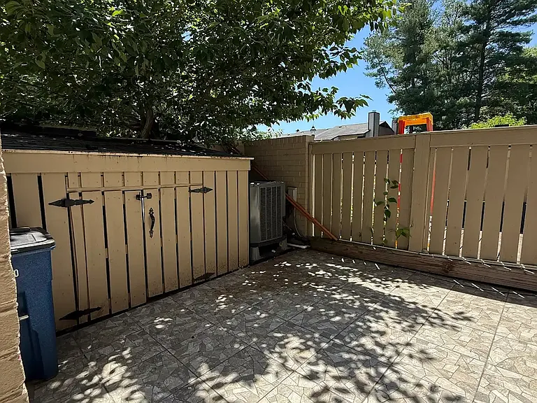 18118 Kilrush Ct — Photo 23
