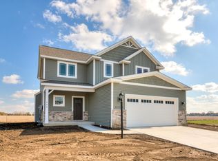 604 Harpers Fry, Savoy, IL