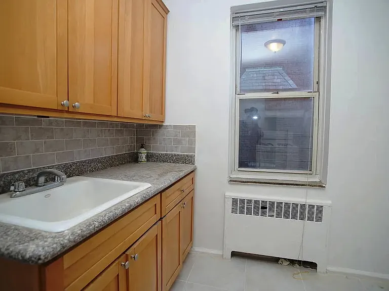 2566 Ocean Ave #C8 — Photo 6