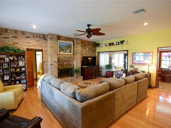 5th image of 2120 Watersedge Dr