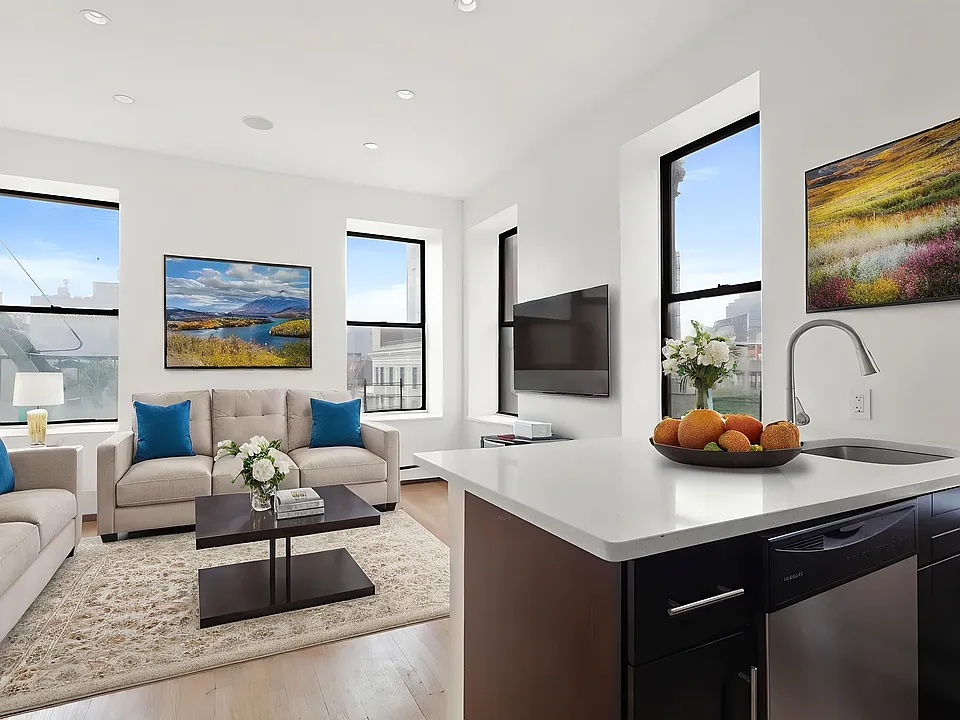 101 W 126th St #5E