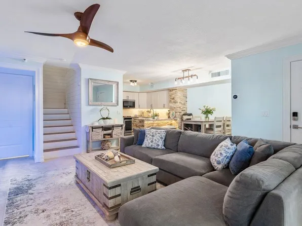 131 Yacht Club Way #109, Hypoluxo, FL 33462