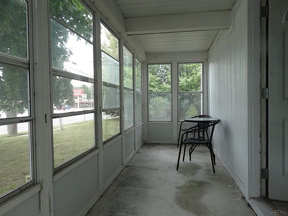 5th image of 699 S Mill St