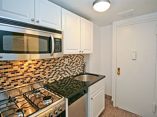 Rented by SW Queens Mezzanine | media 3
