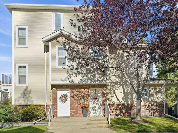 7171 S Coach Hill Rd SW #4003, Calgary, AB T3H 3R7
