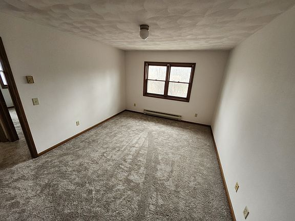 3rd image of 4650 Hayes Rd APT 3