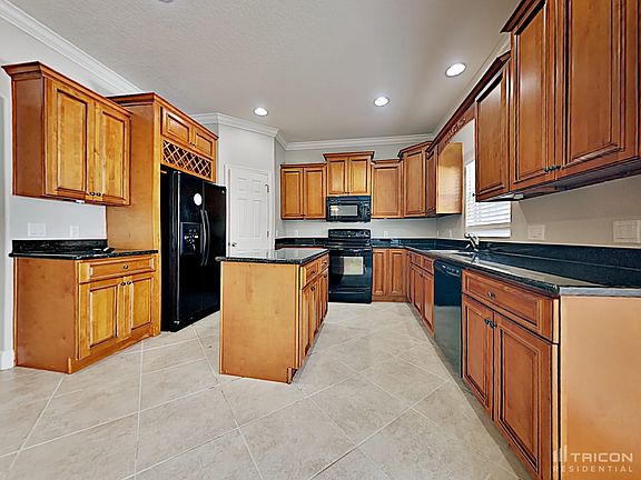 5th image of 8817 Royal Enclave Blvd