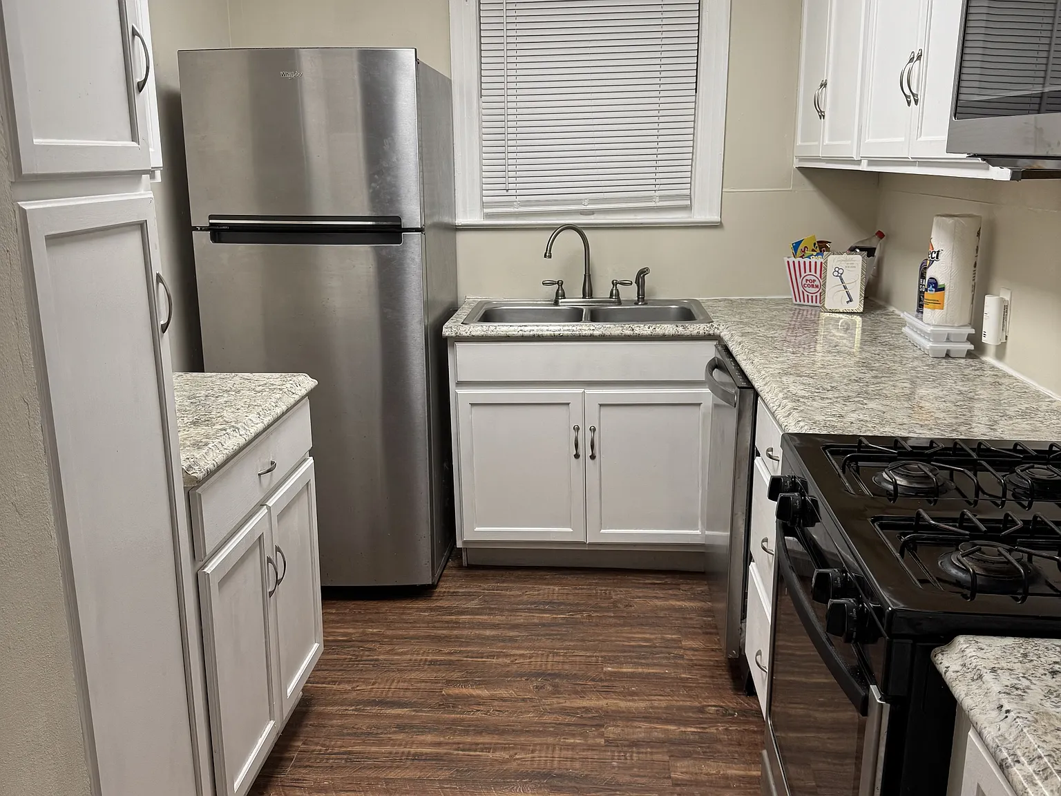 2713 Halbert - 1 — Photo 4