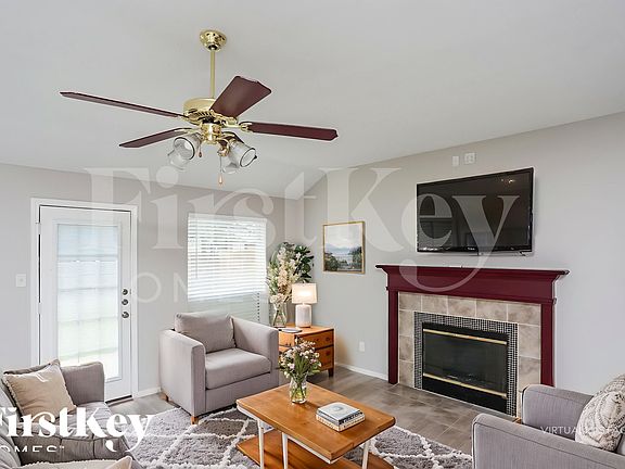 3rd image of 433 Asbury Dr