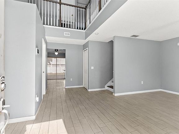 5th image of 257 Vervain Ave