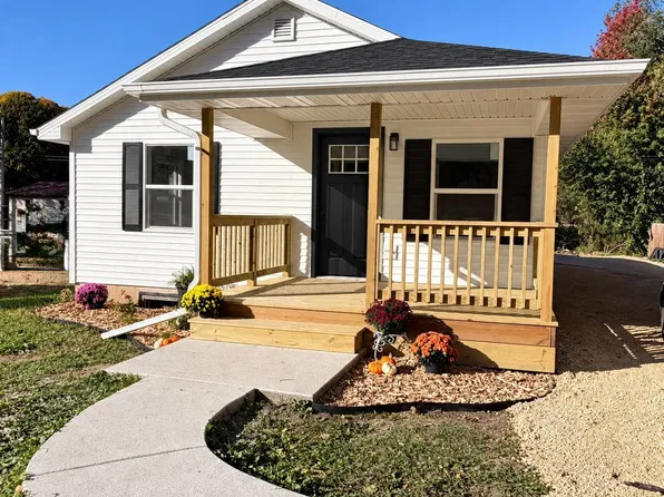 1617 E Road 3, Edgerton, WI 53534