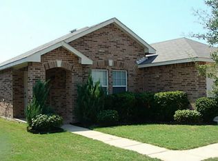 1820 Thorntree Ln, Justin, TX 76247