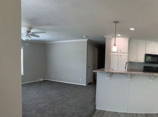 202 Suffield Ct, Erie, MI 48133