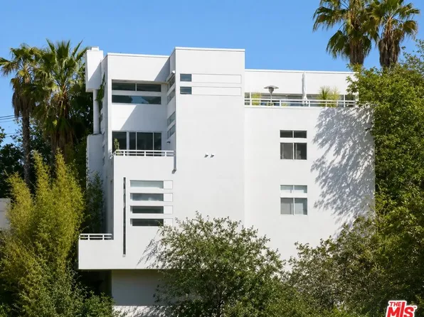 3811 Glenridge Dr, Sherman Oaks, CA 91423