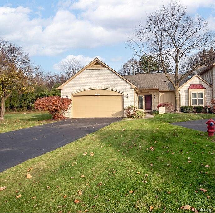 1st image of 7403 Sherwood Creek Ct