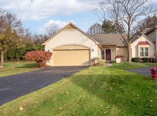 7403 Sherwood Creek Ct, West Bloomfield, MI 48322