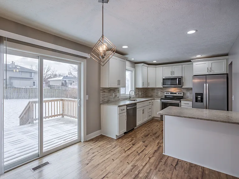 13511 Schirra St — Photo 3