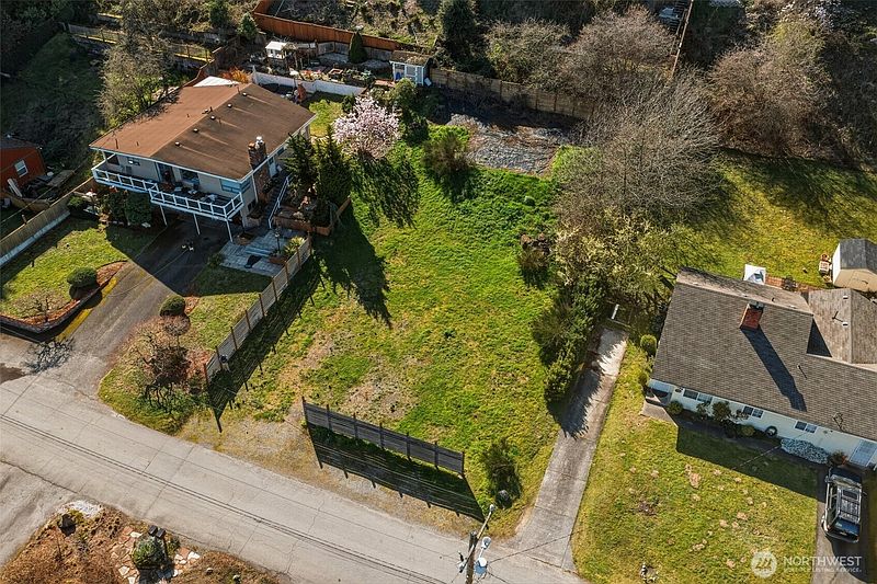5th image of 9017 3rd Avenue SW